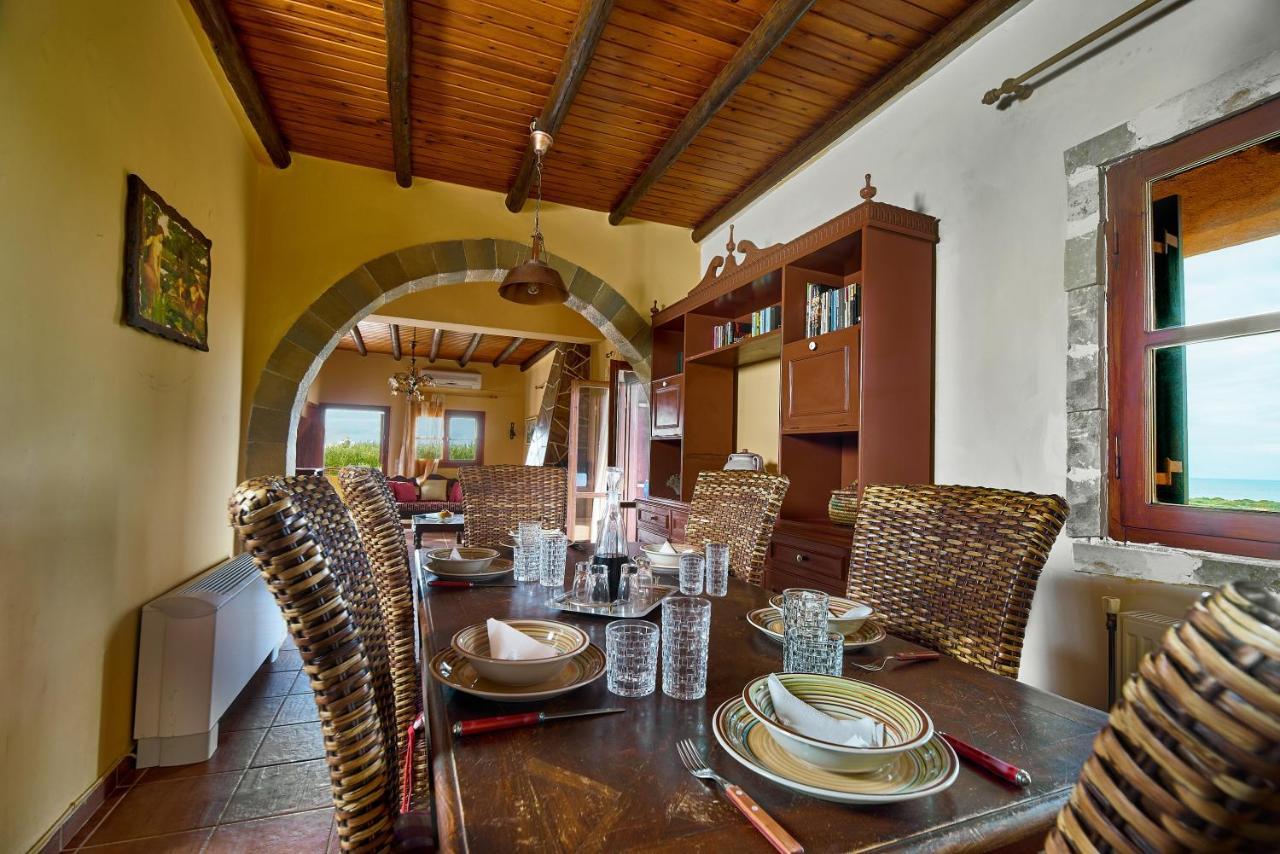 Villa Evenos Of 3 Bedrooms - Irida Country House Of 2 Bedrooms With Private Pools 埃拉福尼西岛 外观 照片