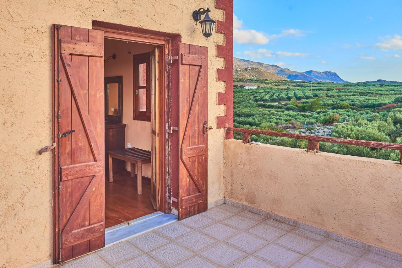 Villa Evenos Of 3 Bedrooms - Irida Country House Of 2 Bedrooms With Private Pools 埃拉福尼西岛 外观 照片