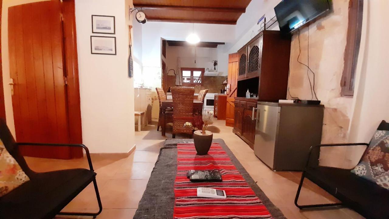 Villa Evenos Of 3 Bedrooms - Irida Country House Of 2 Bedrooms With Private Pools 埃拉福尼西岛 外观 照片